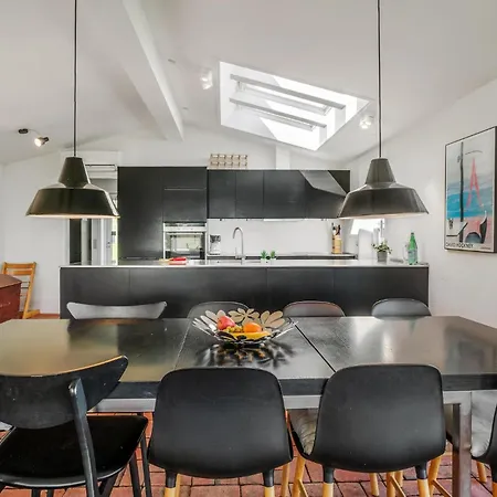 5 Bedroom Stunning In Prázdninový dům